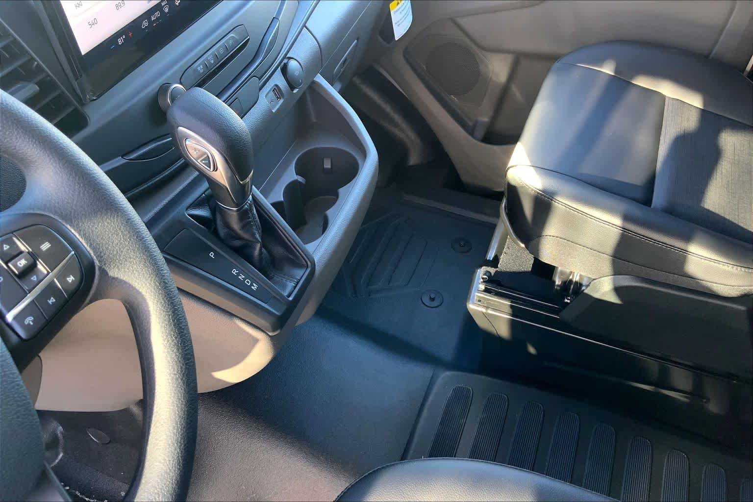 New 2026 Oxford White Ford Cargo Van image 7