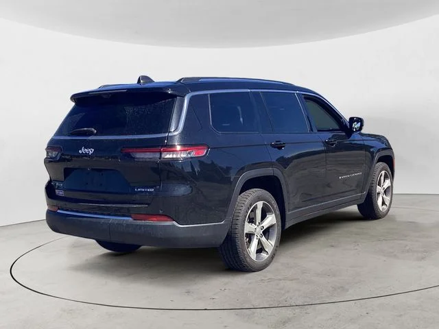 Used 2021 Diamond Black Jeep Limited image 5
