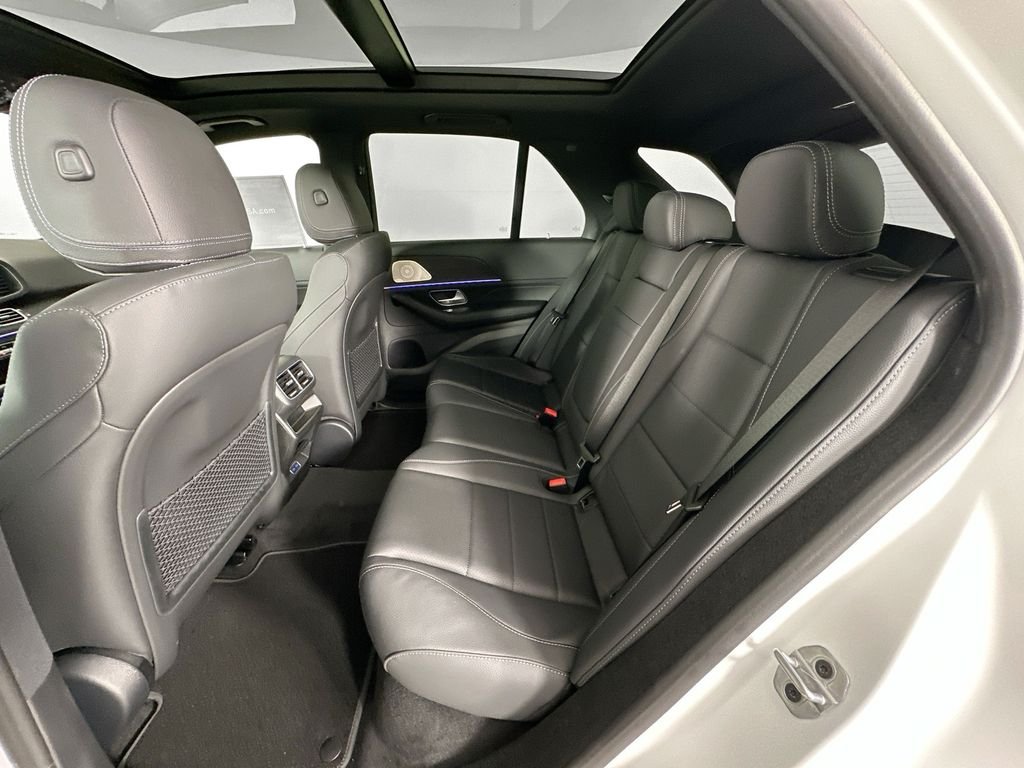 New 2026 MANUFAKTUR Moonlight White Magno Mercedes-Benz GLE 450 image 26