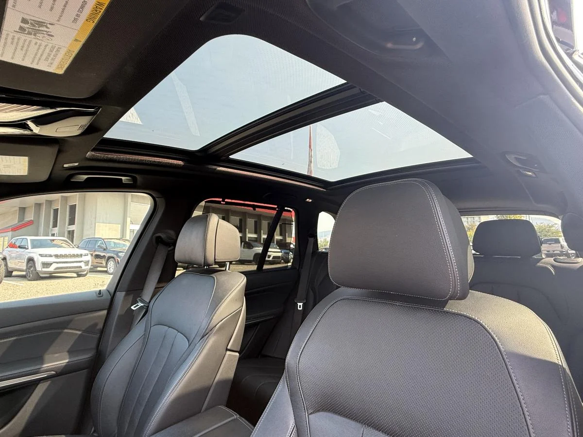 Used 2019 Black BMW xDrive50i Sports Activity Vehicle image 18