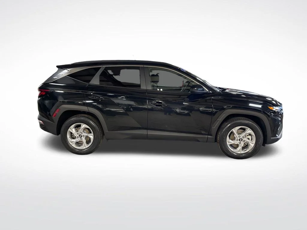 Used 2024 Black Hyundai SEL image 7