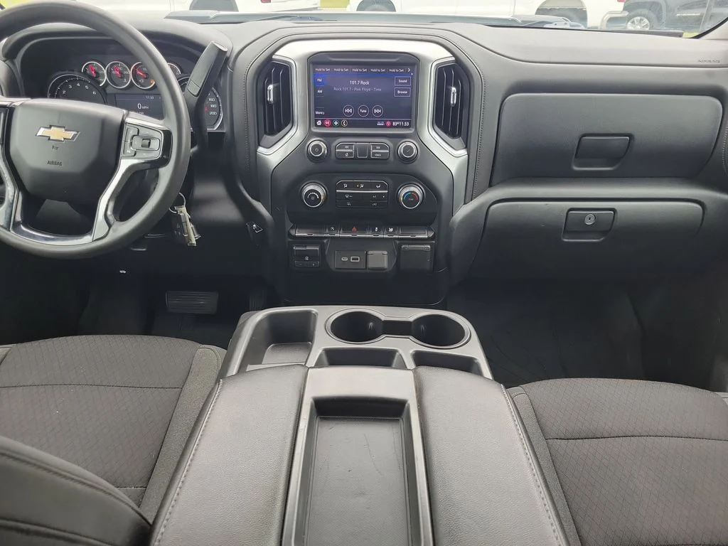 Used 2020  Chevrolet LT image 15