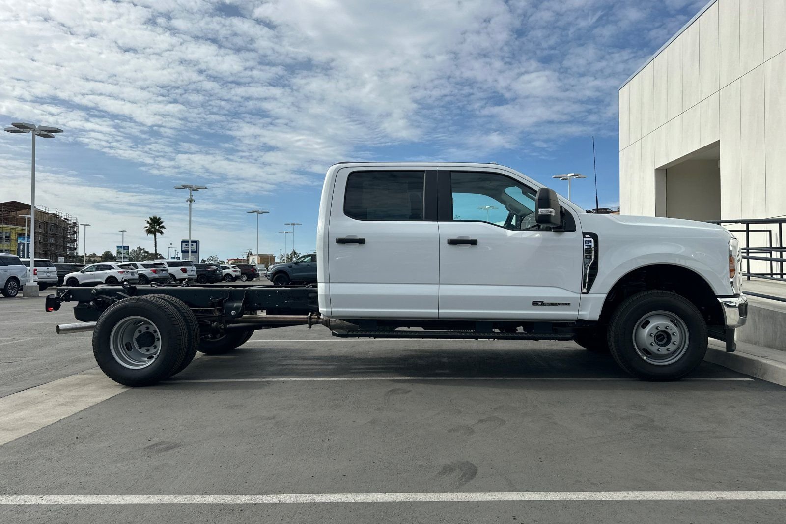 2026 Ford F-350 Super Duty Chassis Cab XL