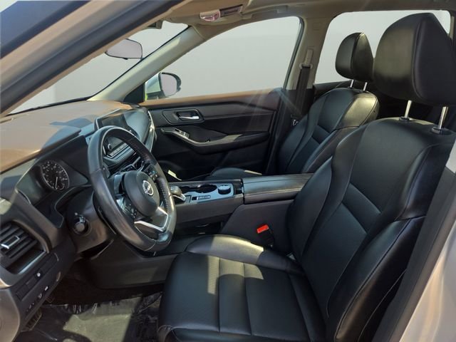 Used 2023 Brilliant Silver Metallic Nissan SV image 32
