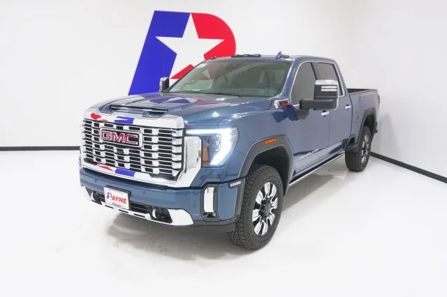 2026 GMC Sierra 4WD Crew Cab Standard Box Denali's photo