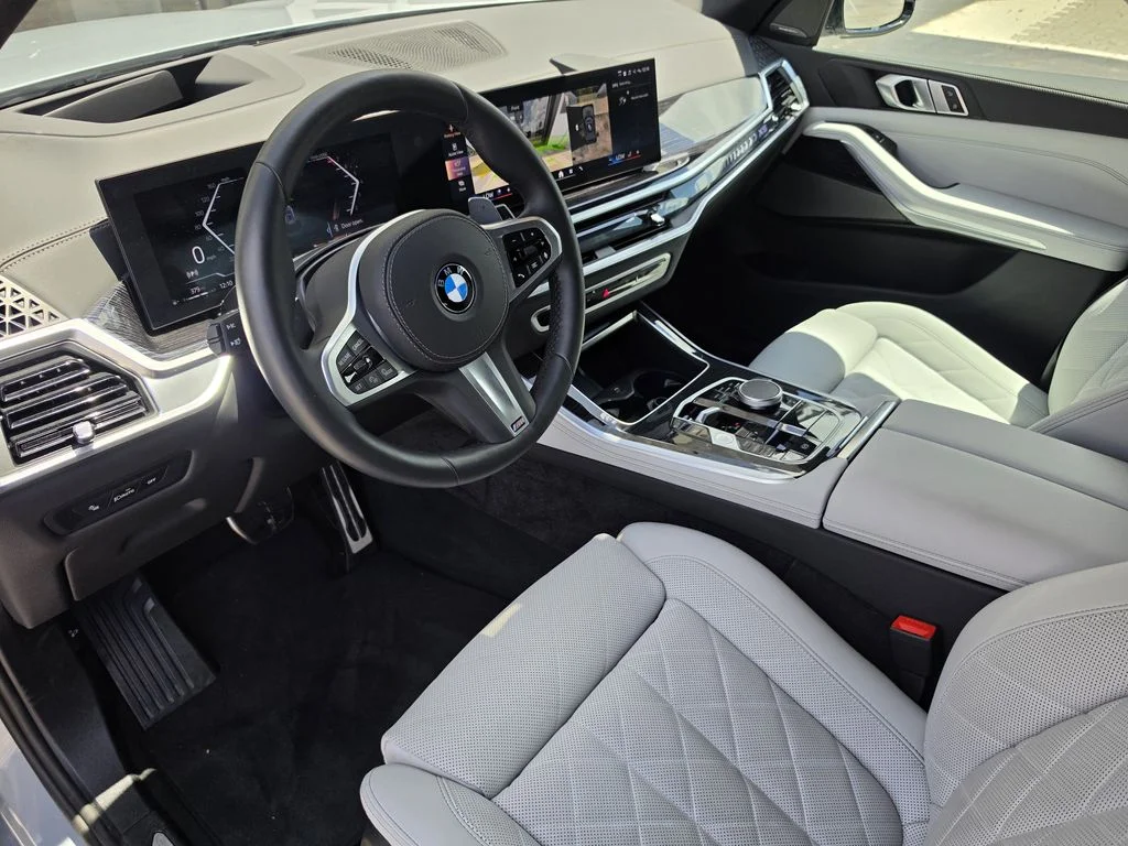 Used 2026 Gray BMW sDrive40i image 24