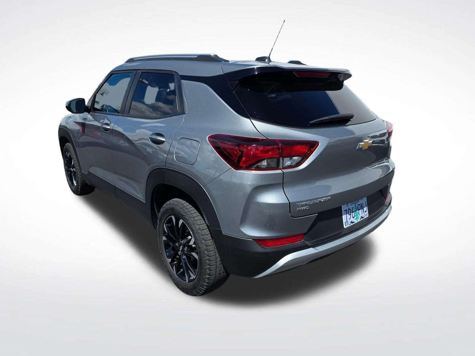 Used 2023 Sterling Gray Metallic Chevrolet LT image 8