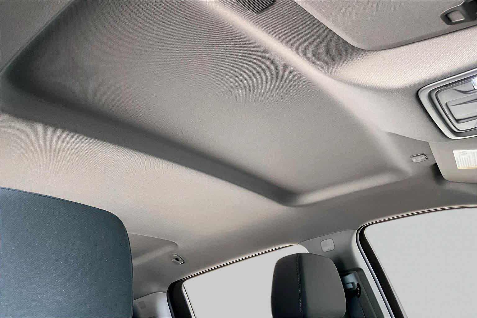 Used 2026 Sterling Metallic GMC Elevation image 13
