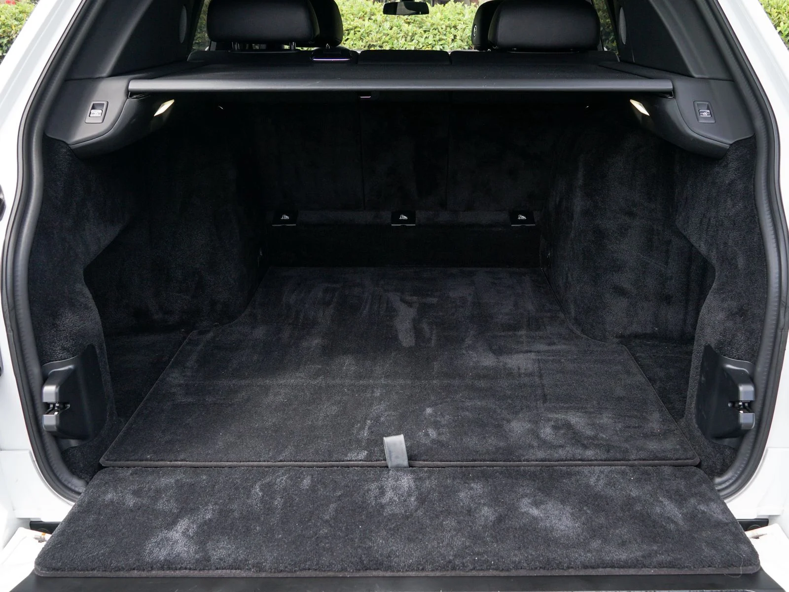 Certified Used 2024 Arctic White Rolls-Royce  image 35