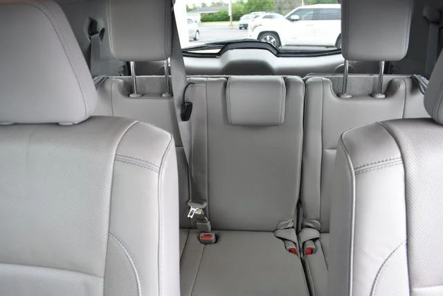 Used 2015 White Toyota Limited image 16