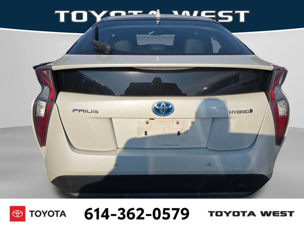 Used 2017 White Toyota Four image 7