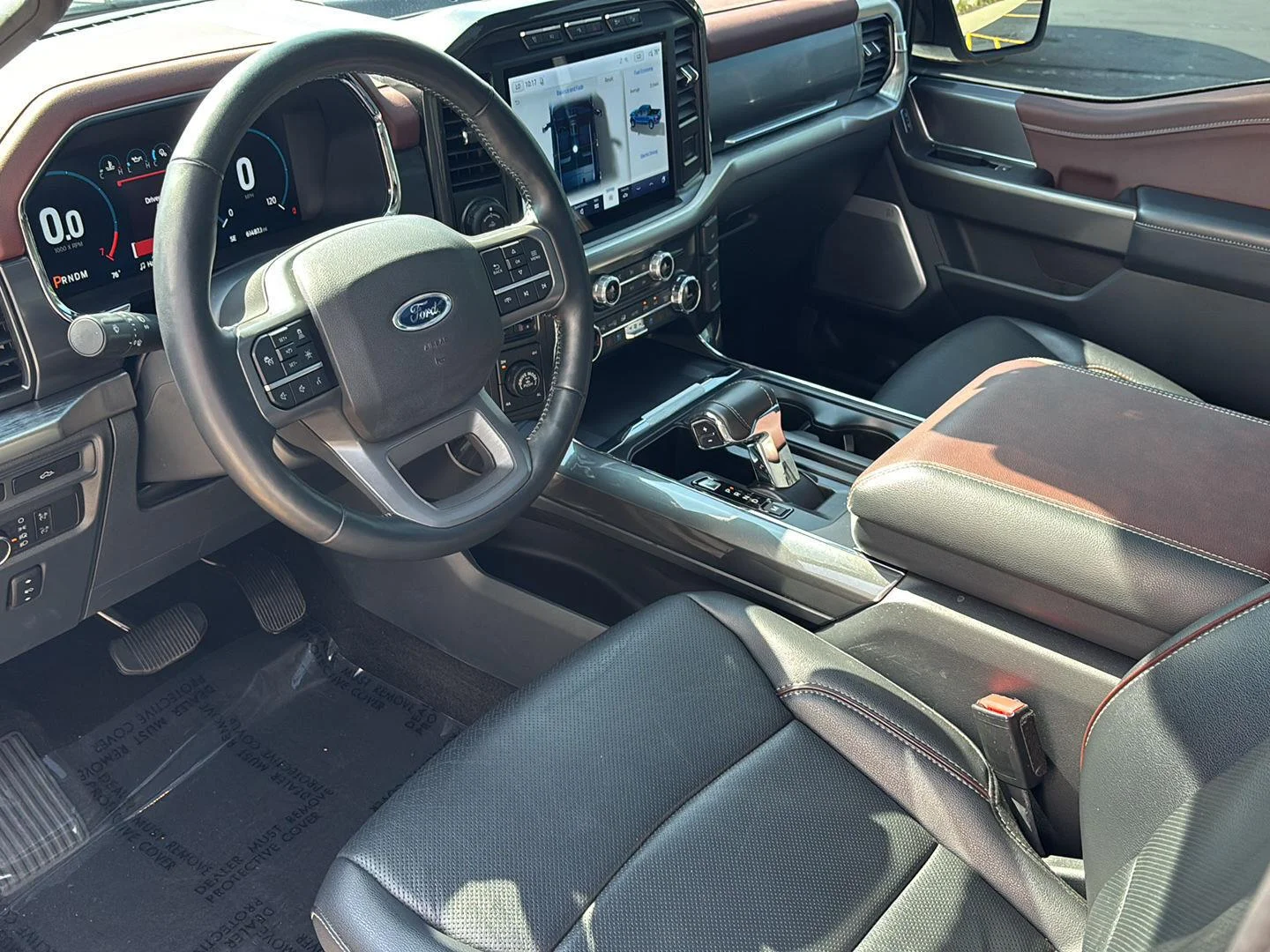 Used 2022 Star White Metallic Tri-Coat Ford LARIAT image 13