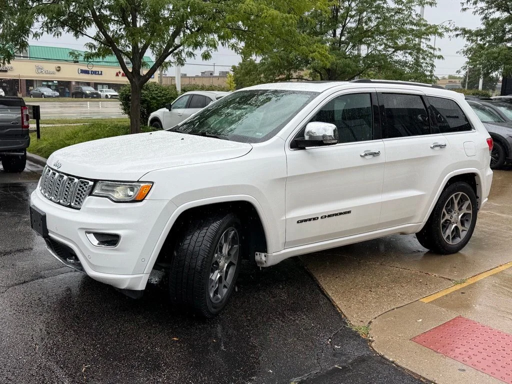 Used 2019 White Jeep Overland image 3