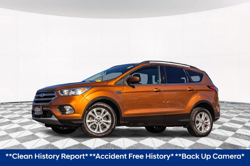 Used 2017 Ford Escape SE with VIN 1FMCU0G94HUE34279 for sale in Downers Grove, IL