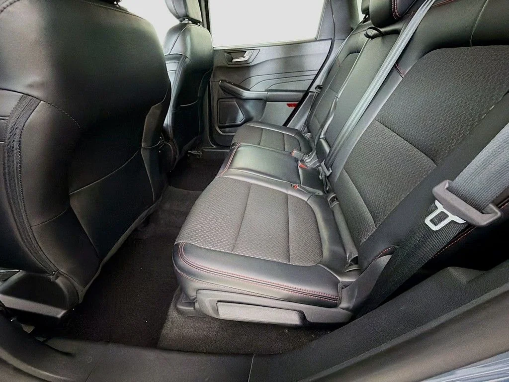Used 2025 Vapor Blue Metallic Ford ST-Line image 23