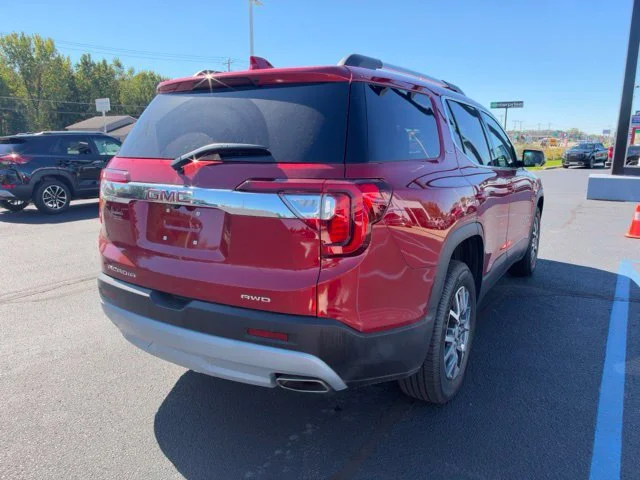 Used 2023 VOLCANIC RED TINTCOAT GMC SLT image 18