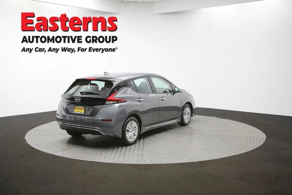 Used 2023 Gray Nissan S image 39