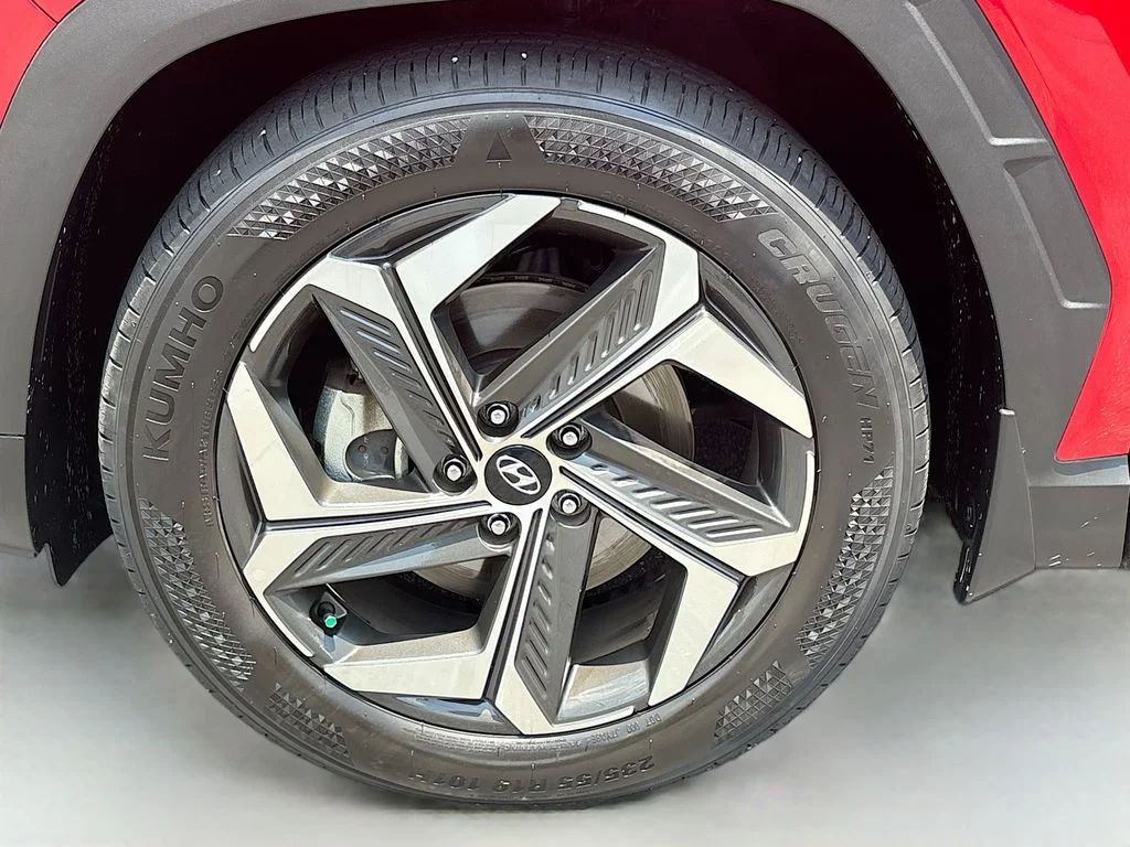 Used 2022 Calypso Red Hyundai Limited image 32
