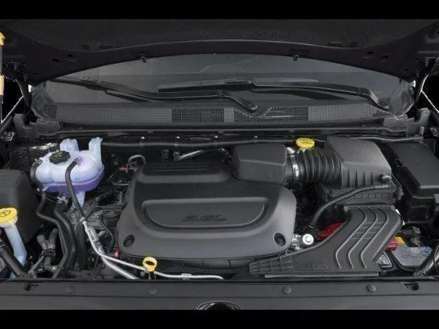 New 2026 Diamond Black Crystal Pearl-Coat Exterior Paint Chrysler Select image 16