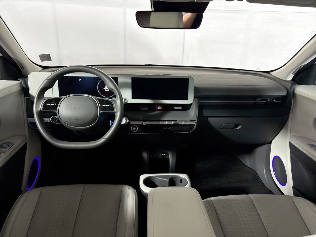 Used 2023 White Hyundai SEL image 12