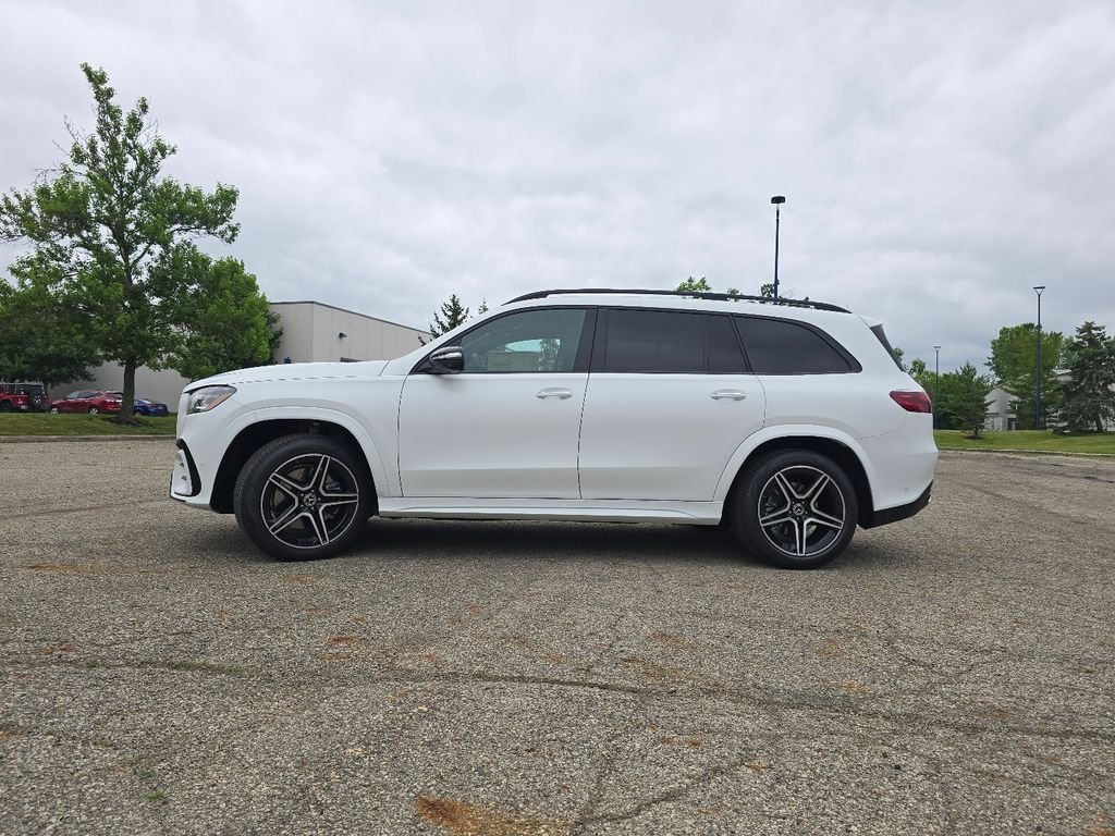 New 2026 MANUFAKTUR Moonlight White Magno Mercedes-Benz GLS 450 image 13