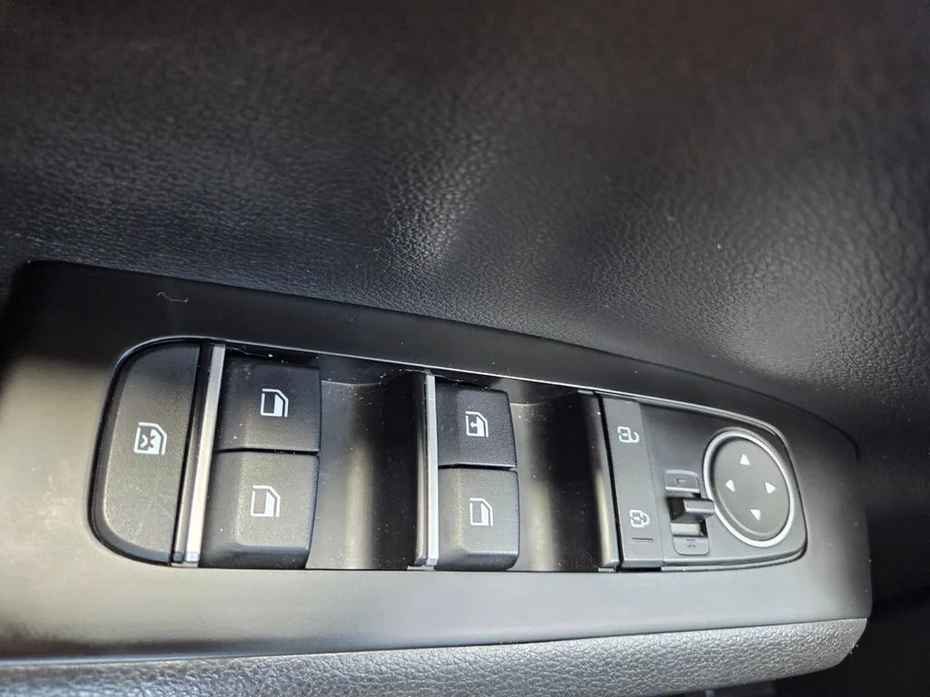 Used 2025 Black Kia LX image 20