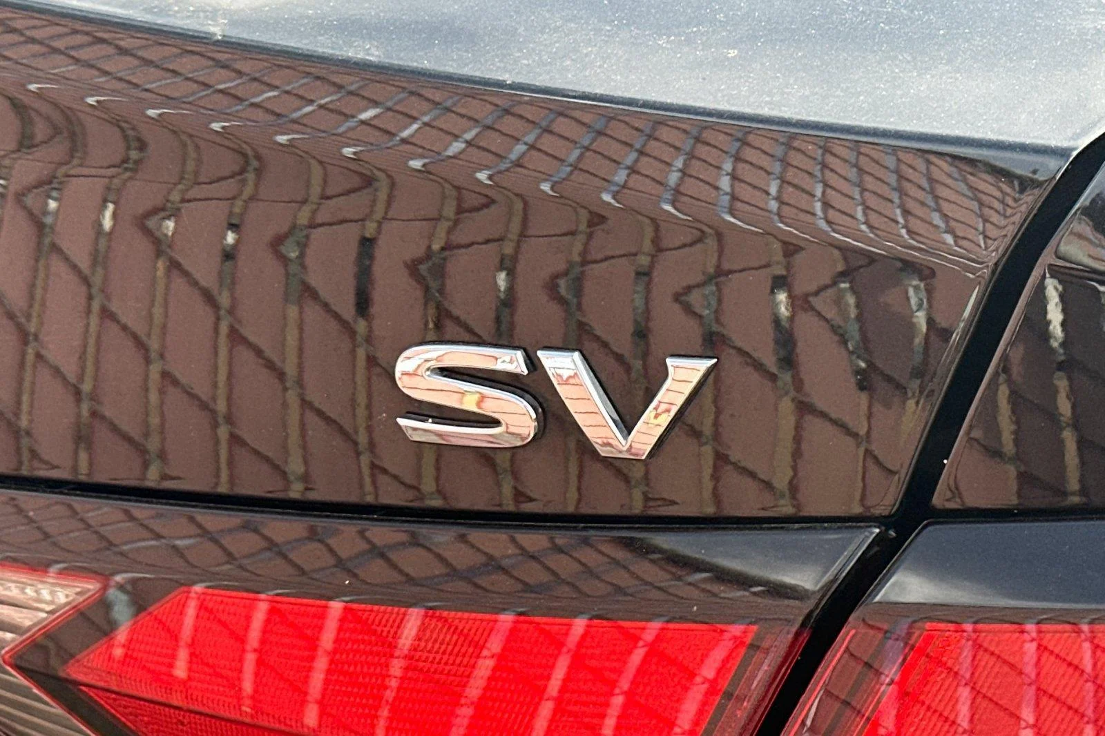 Used 2021 Super Black Nissan SV image 6