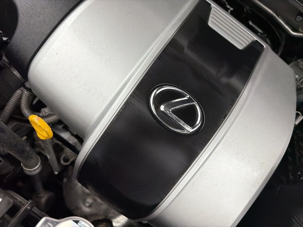 Used 2018 Silver Lexus 350L image 33