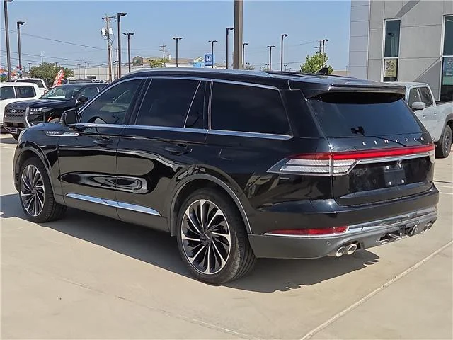 Used 2020 Infinite Black Metallic Lincoln Reserve All-wheel Drive image 3