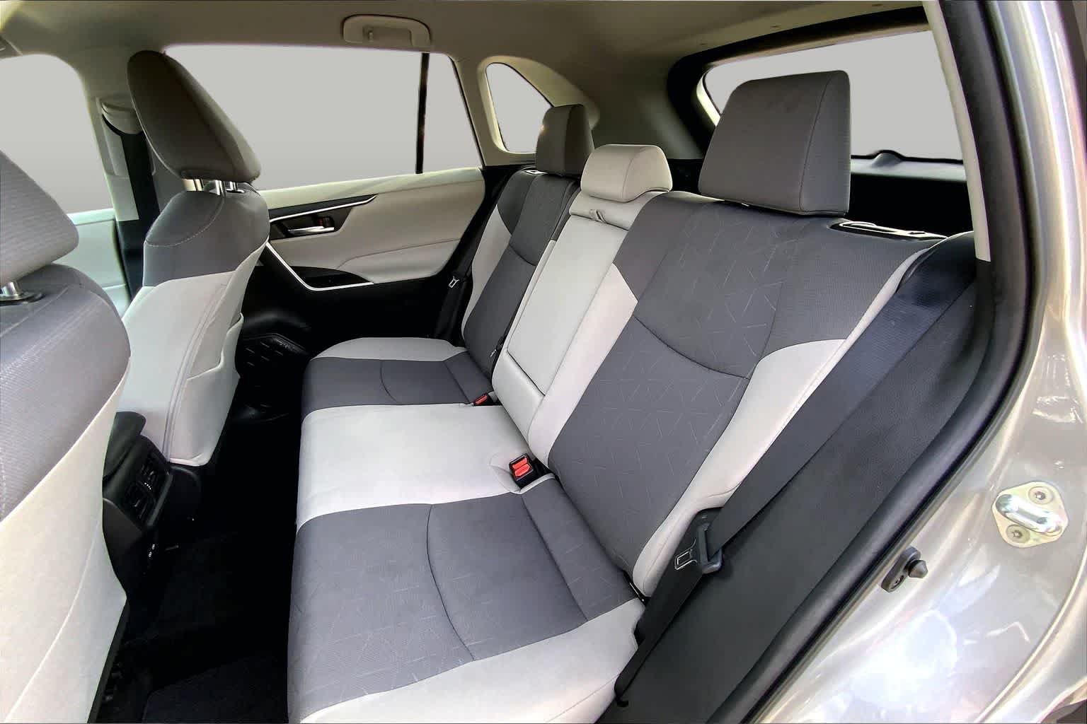 Used 2022 Silver Sky Metallic Toyota Hybrid XLE image 20
