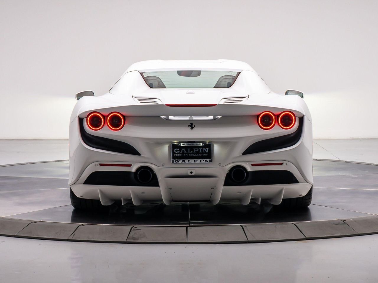 Used 2022 Bianco Cervino - Extra Campionario Ferrari Spider image 12