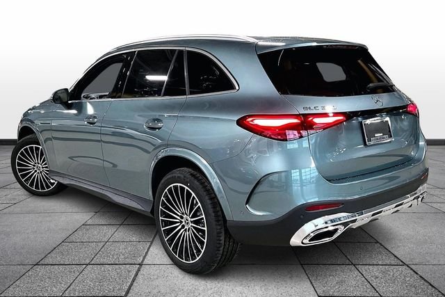 New 2026 Silver Mercedes-Benz GLC 300 image 4