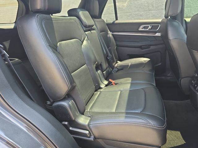 Used 2018 Gray Ford Limited image 37