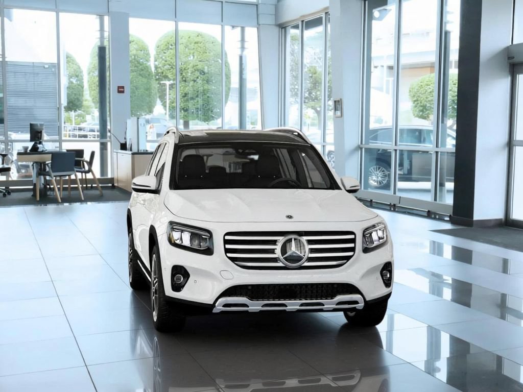 New 2026 Polar White Mercedes-Benz GLB 250 image 49