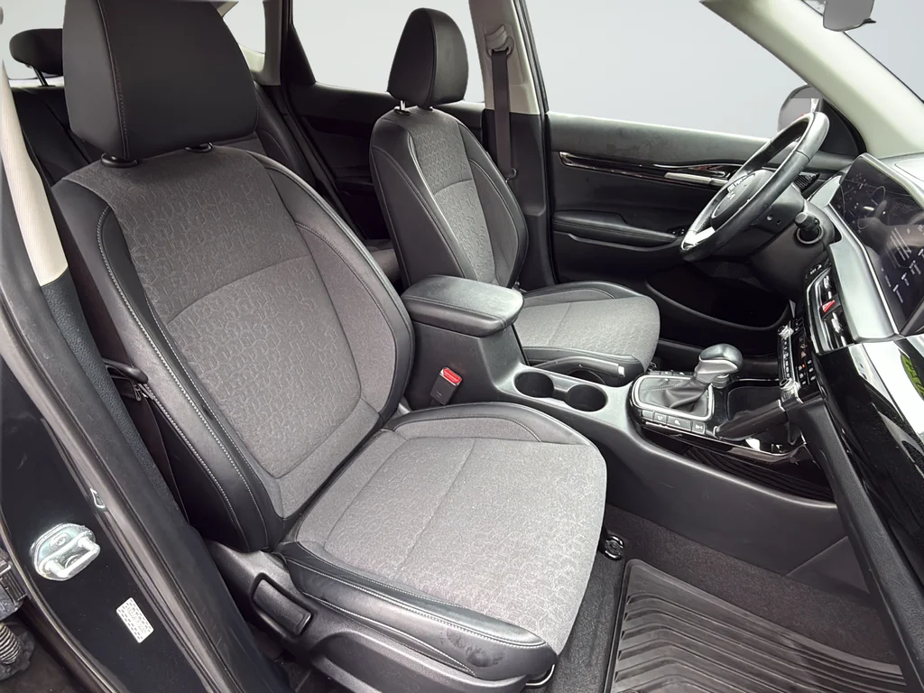 Used 2024 Gray Kia X-Line image 25