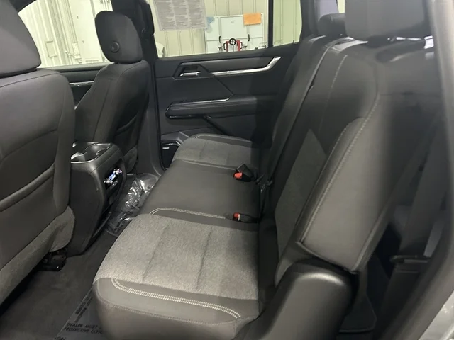 Used 2025 GRAY GMC FWD Elevation image 19