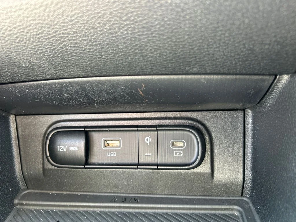 Used 2024 Black Kia X-Line image 19
