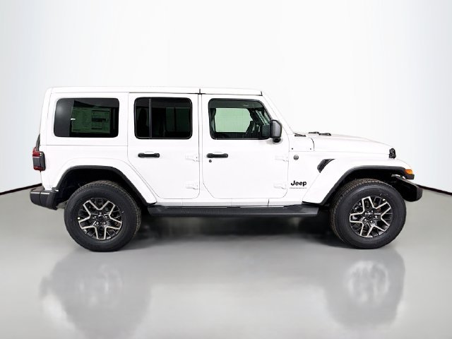 New 2026 Bright White Clear-Coat Exterior Paint Jeep Sahara image 8