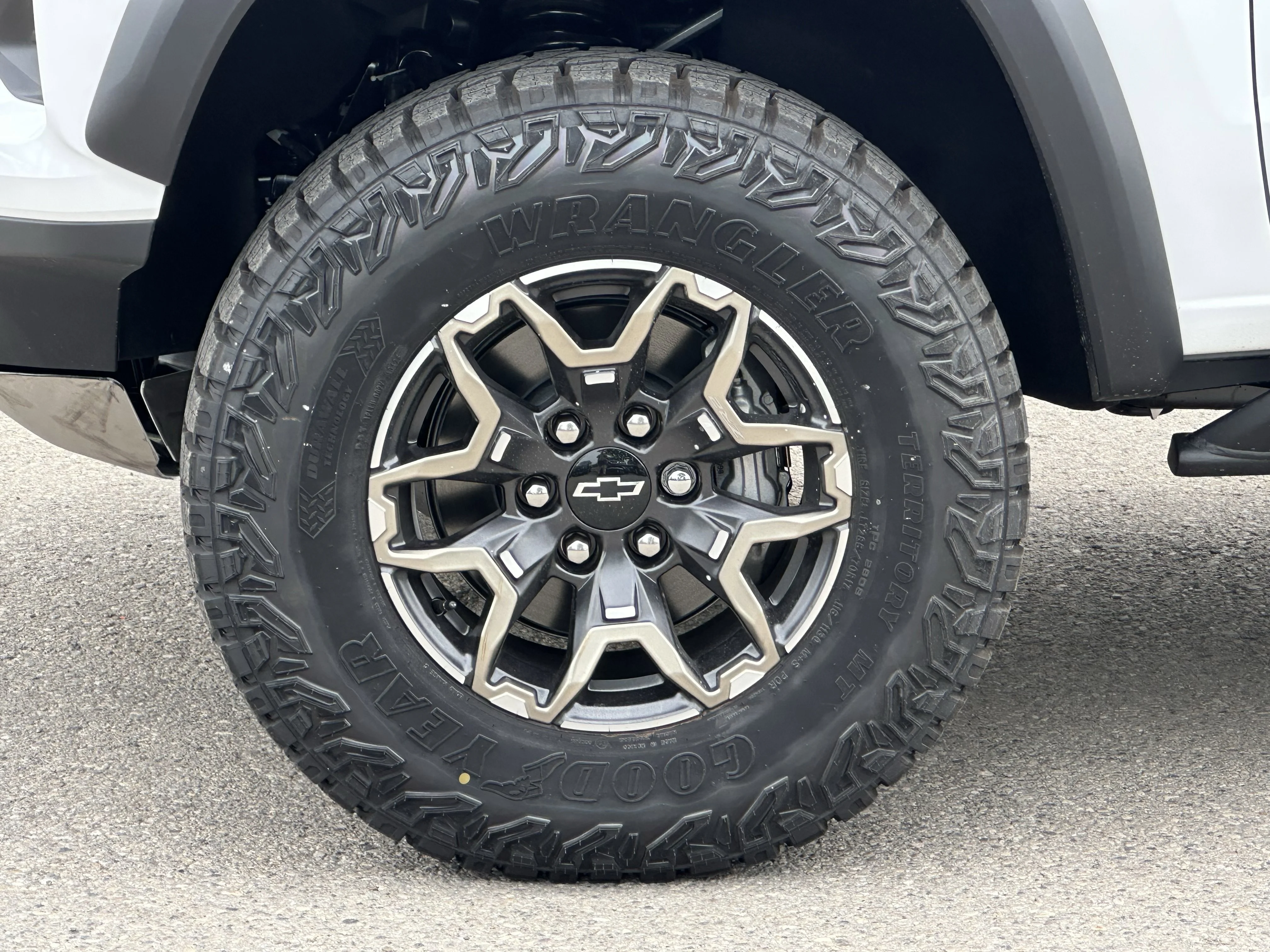 New 2026 Summit White Chevrolet 4WD ZR2 image 6