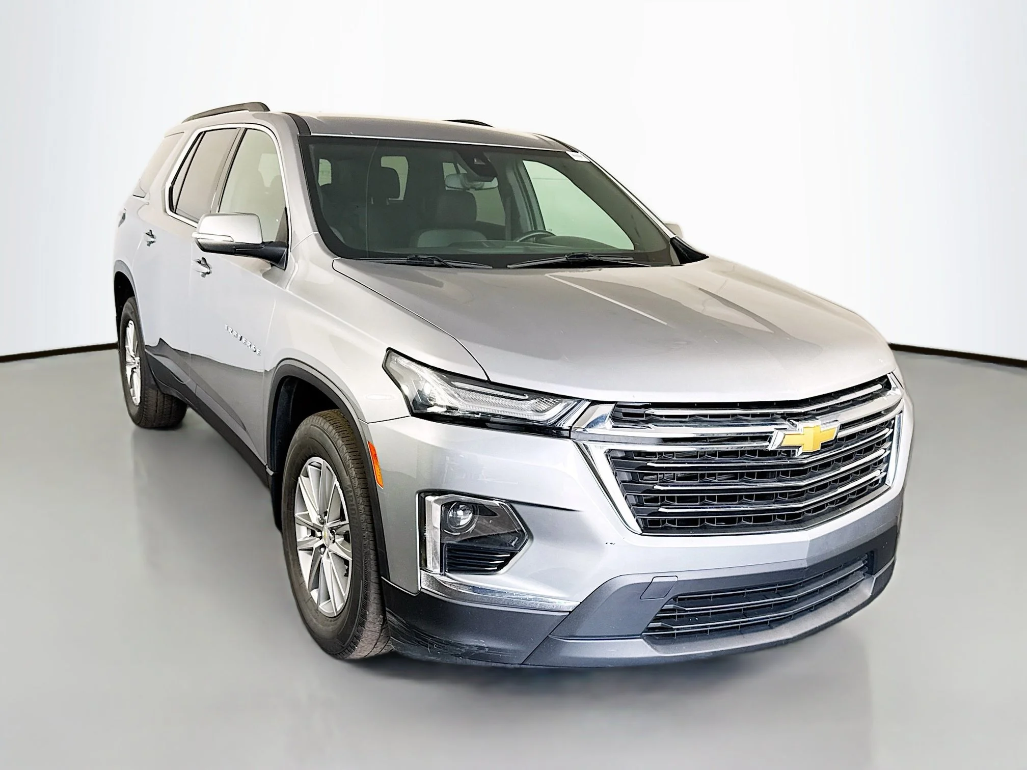 Used 2023 Sterling Gray Metallic Chevrolet LT Cloth image 1