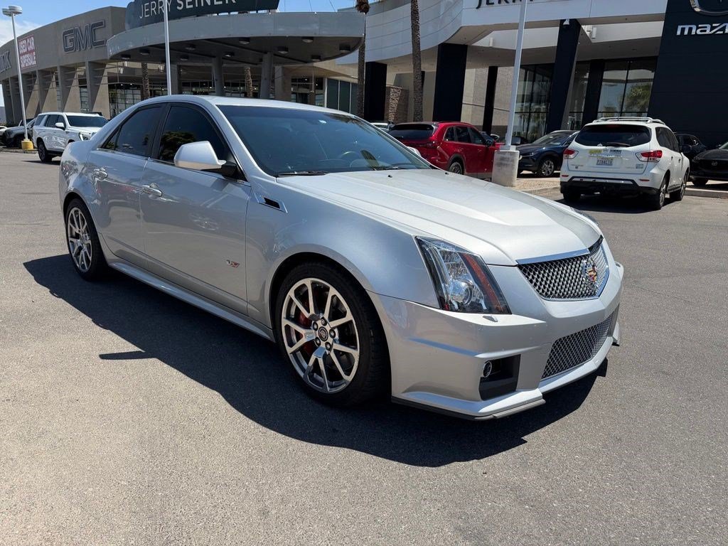 Used 2014 RADIANT SILVER METALLIC Cadillac Base image 2