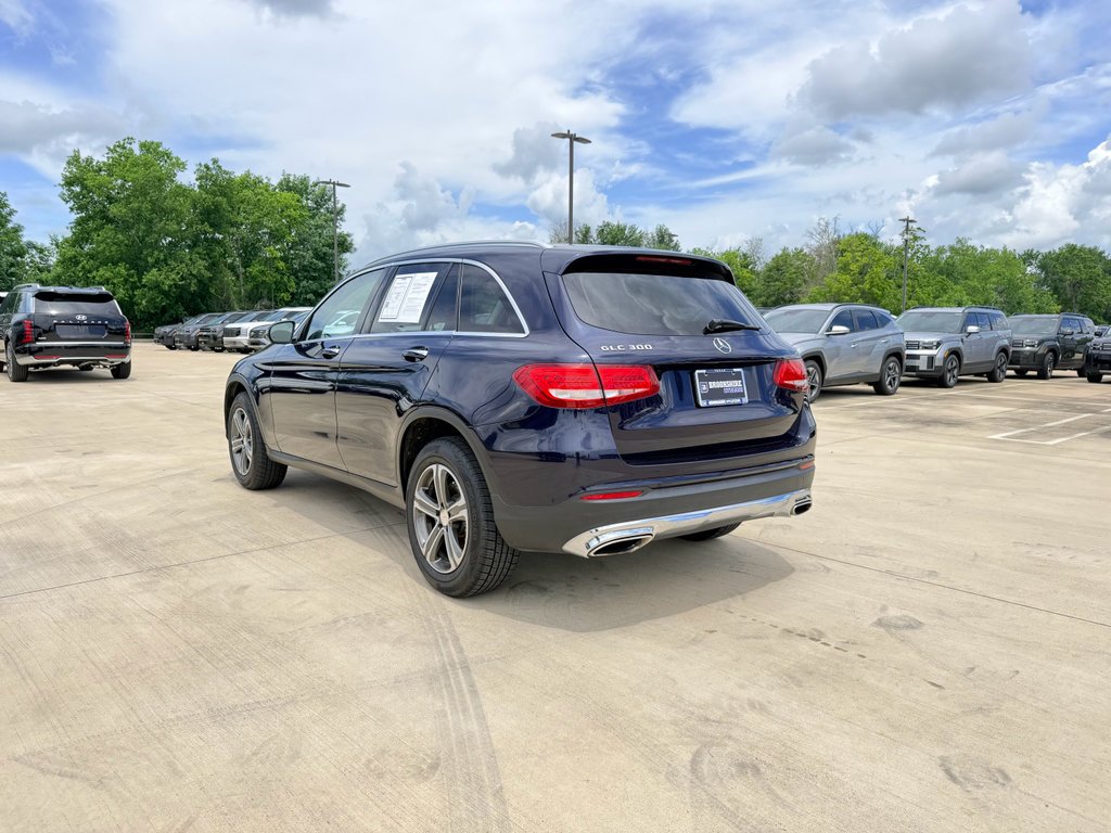 Used 2016 Lunar Blue Metallic Mercedes-Benz 300 image 9