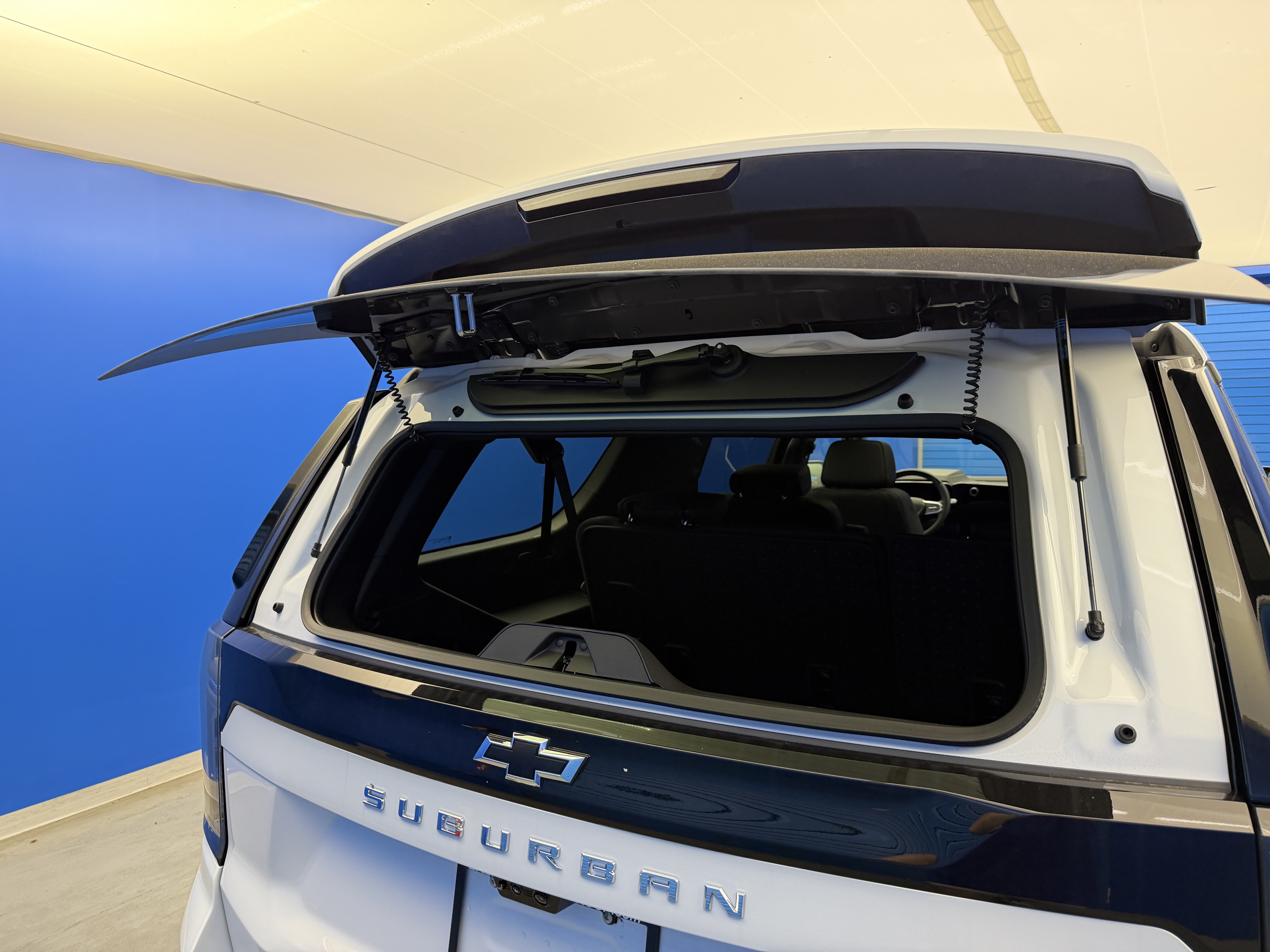 2026 Chevrolet Suburban High Country - Photo 34