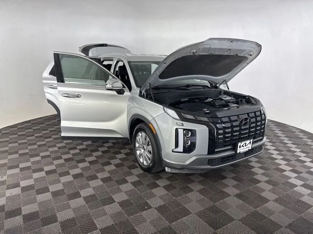 Used 2023 Silver Hyundai SEL image 14