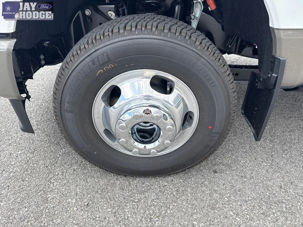New 2026 Star White Metallic Tri-Coat Ford F-350® King Ranch® image 29