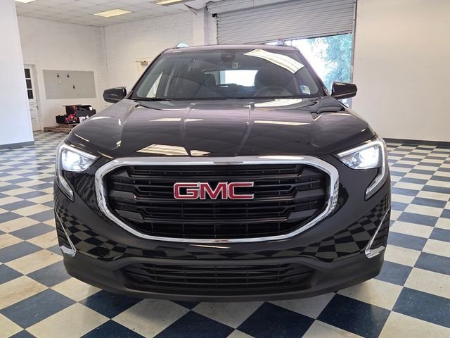 Used 2021 Black GMC SLE image 2