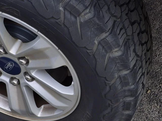 Used 2018 Magnetic Ford XLT image 4