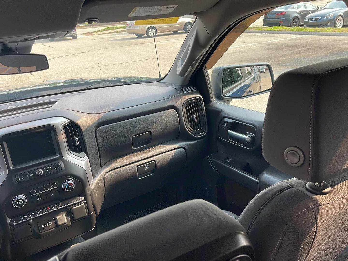 Used 2022 Northsky Blue Metallic Chevrolet Custom image 18