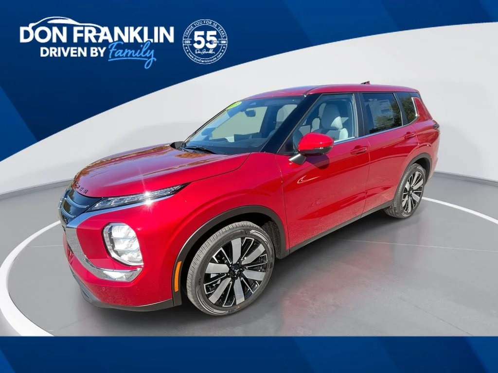 2025 Mitsubishi Outlander SE 2WD's photo
