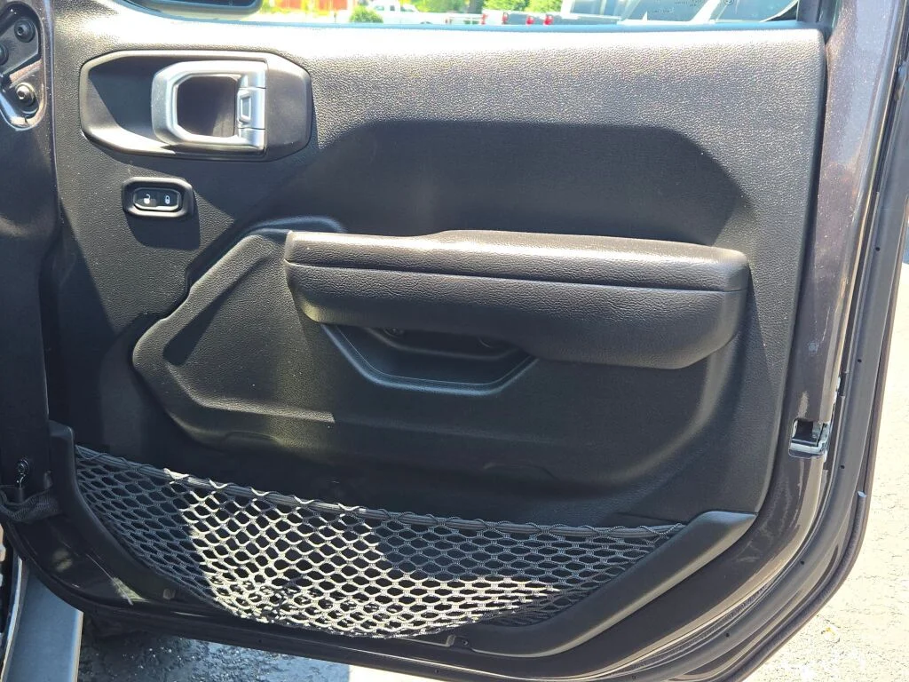 Used 2024 Gray Jeep Rubicon image 8